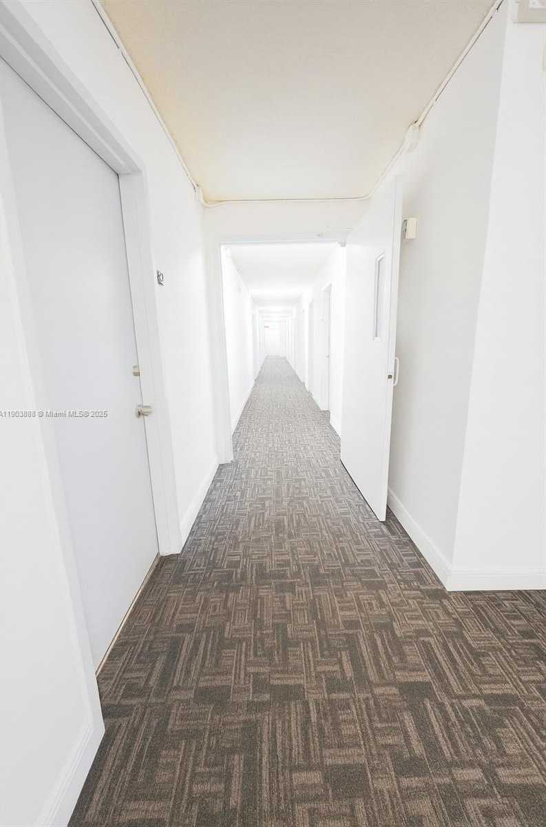 Small Image of 2821 NORTH MIAMI BEACH BLVD #5O, North Miami Beach Number 17