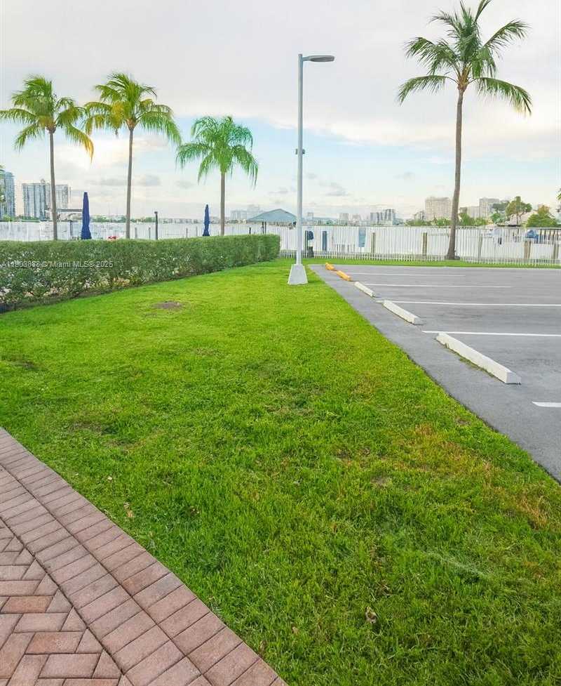 Small Image of 2821 NORTH MIAMI BEACH BLVD #5O, North Miami Beach Number 19