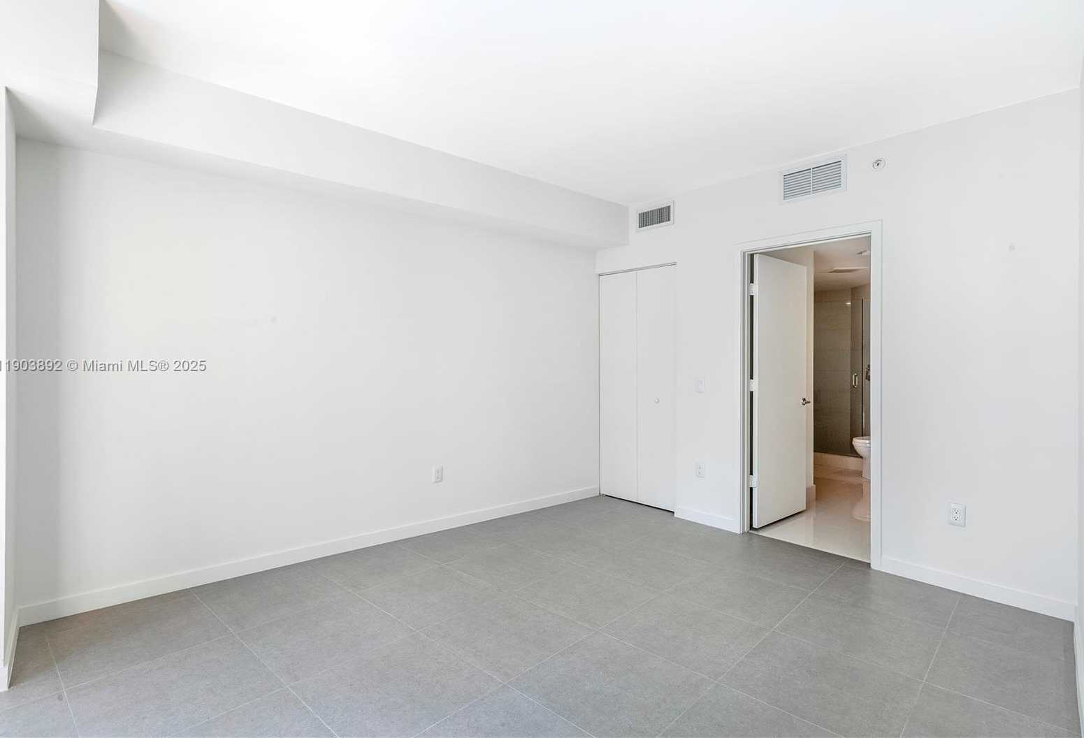 Small Image of 1100 SOUTH MIAMI AVE #710, Miami Number 19