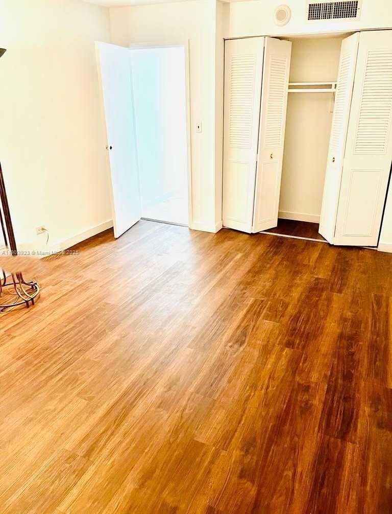 Small Image of 231 174TH ST #MO-3, Sunny Isles Beach Number 10