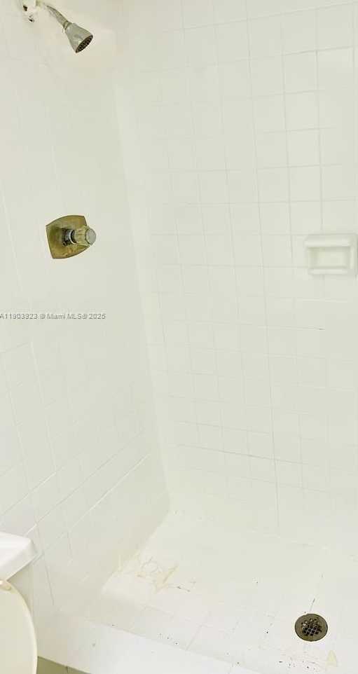 Small Image of 231 174TH ST #MO-3, Sunny Isles Beach Number 7