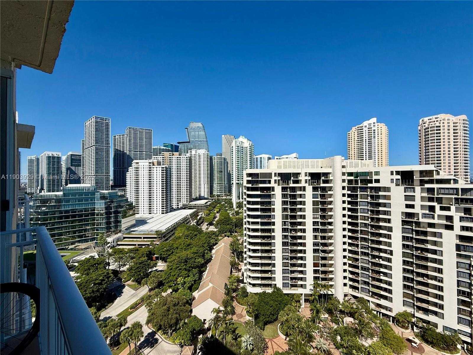 Small Image of 770 CLAUGHTON ISLAND DR #PH-21, Miami Number 2