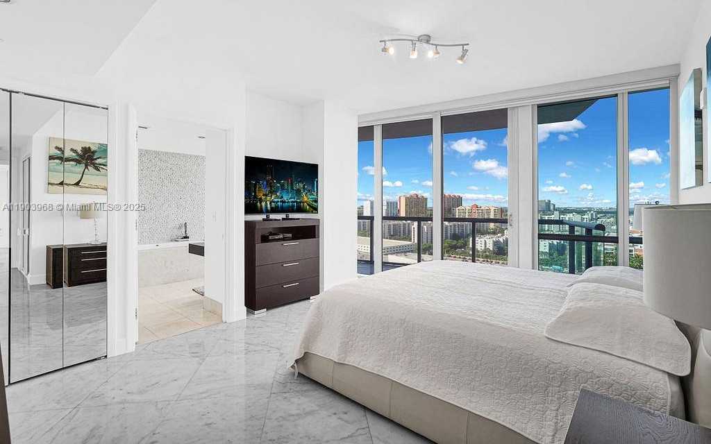 Small Image of 17121 COLLINS AVE #1808, Sunny Isles Beach Number 64