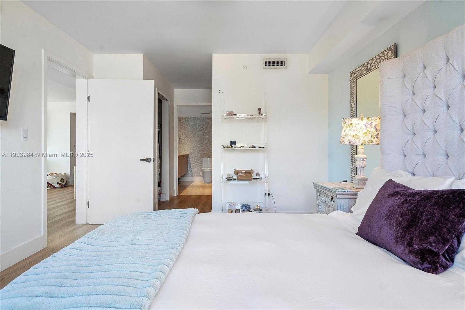 Small Image of 1133 102ND ST #301, Bay Harbor Islands Number 19