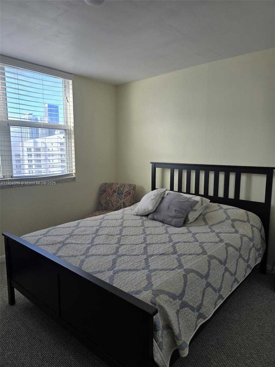 Small Image of 770 CLAUGHTON ISLAND DR #2108, Miami Number 15