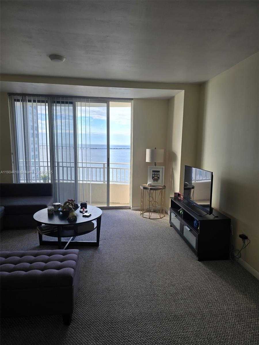 Small Image of 770 CLAUGHTON ISLAND DR #2108, Miami Number 16