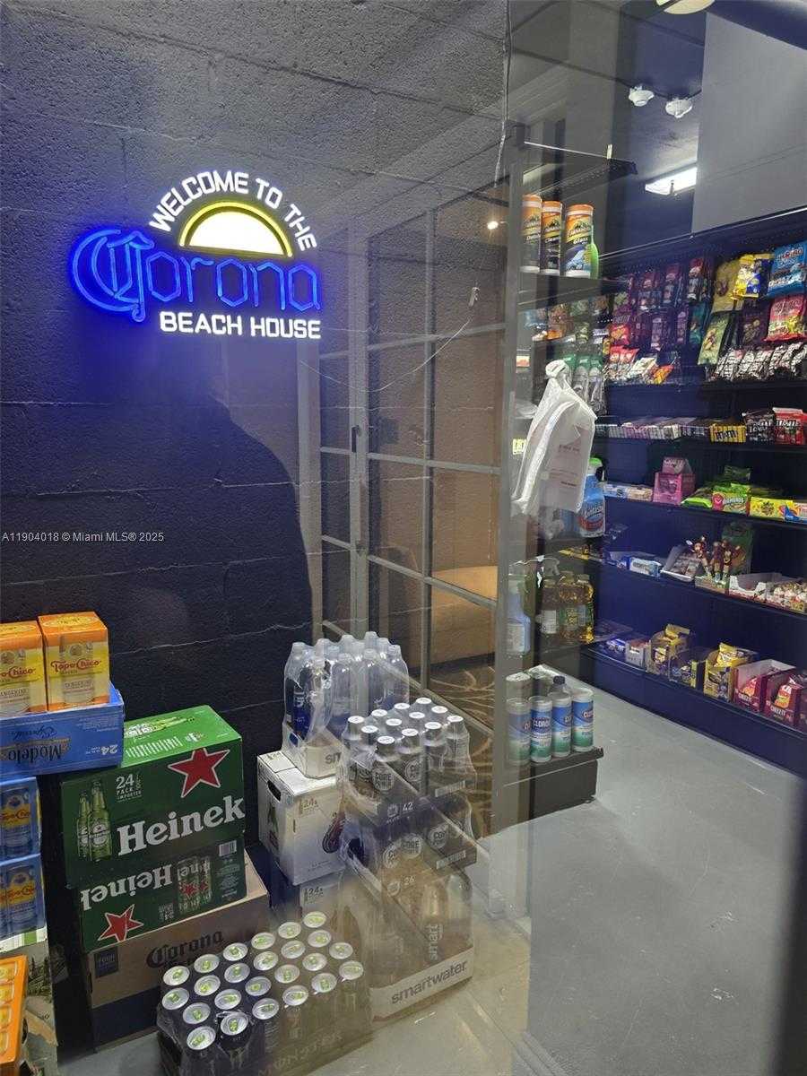 Small Image of 770 CLAUGHTON ISLAND DR #2108, Miami Number 19