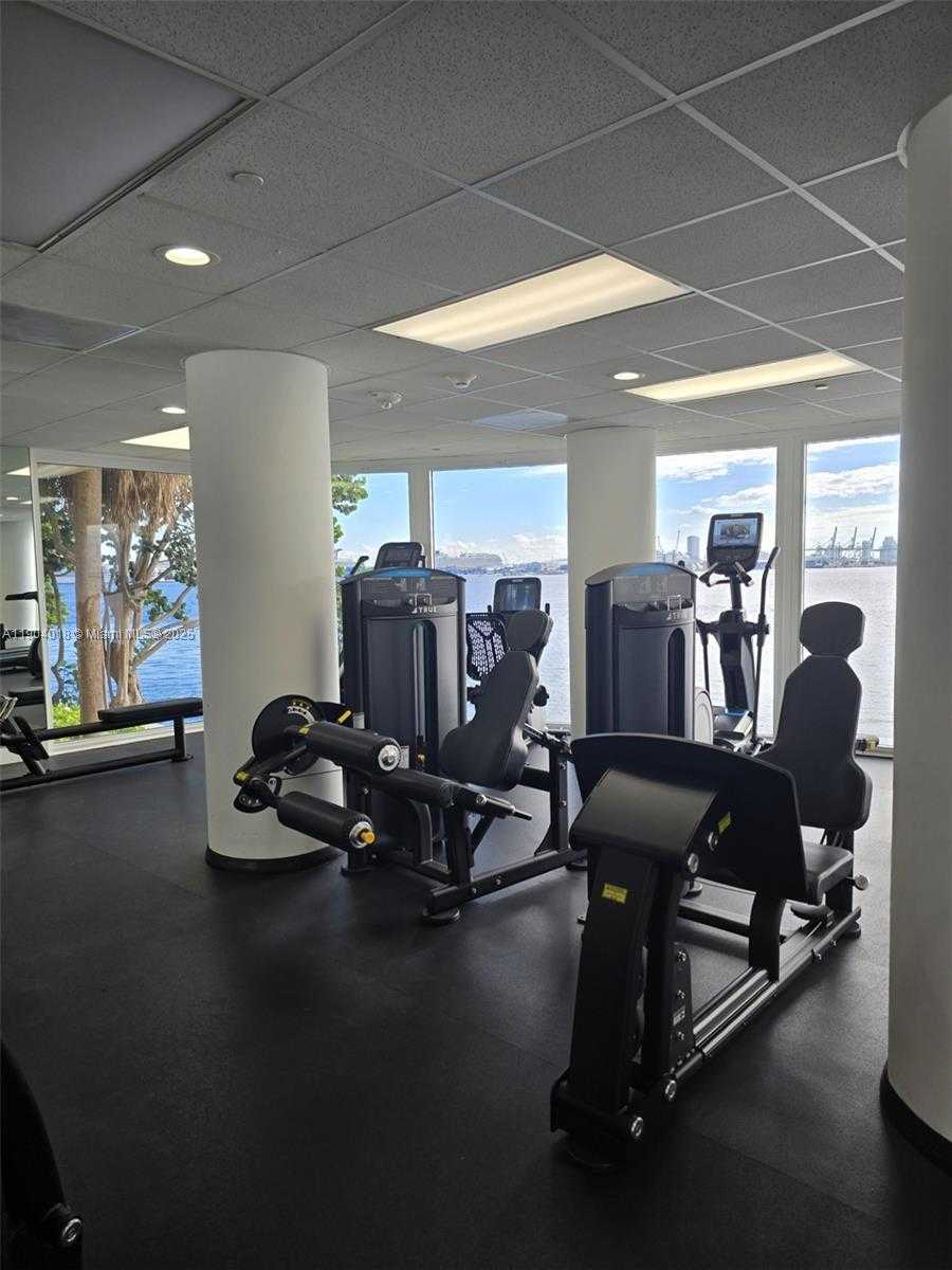 Small Image of 770 CLAUGHTON ISLAND DR #2108, Miami Number 20