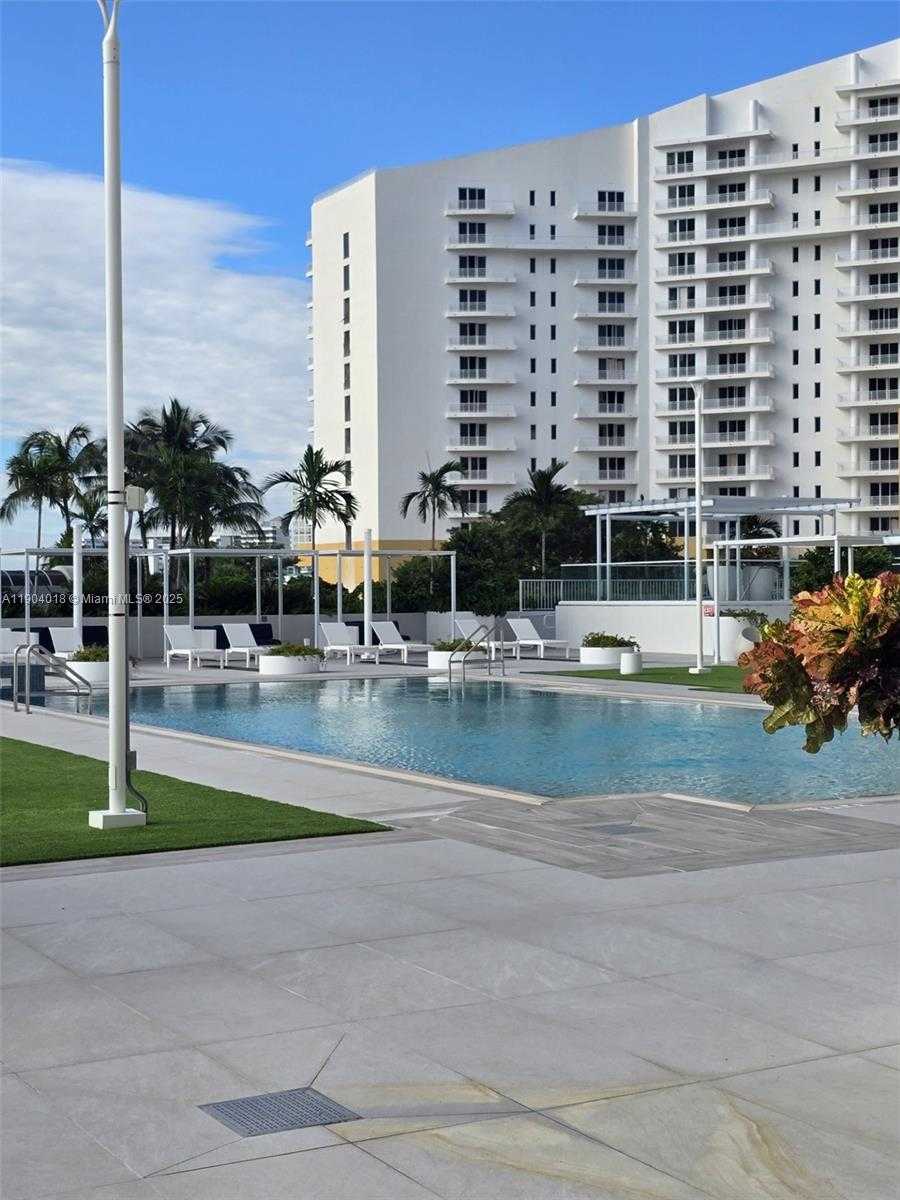 Small Image of 770 CLAUGHTON ISLAND DR #2108, Miami Number 24