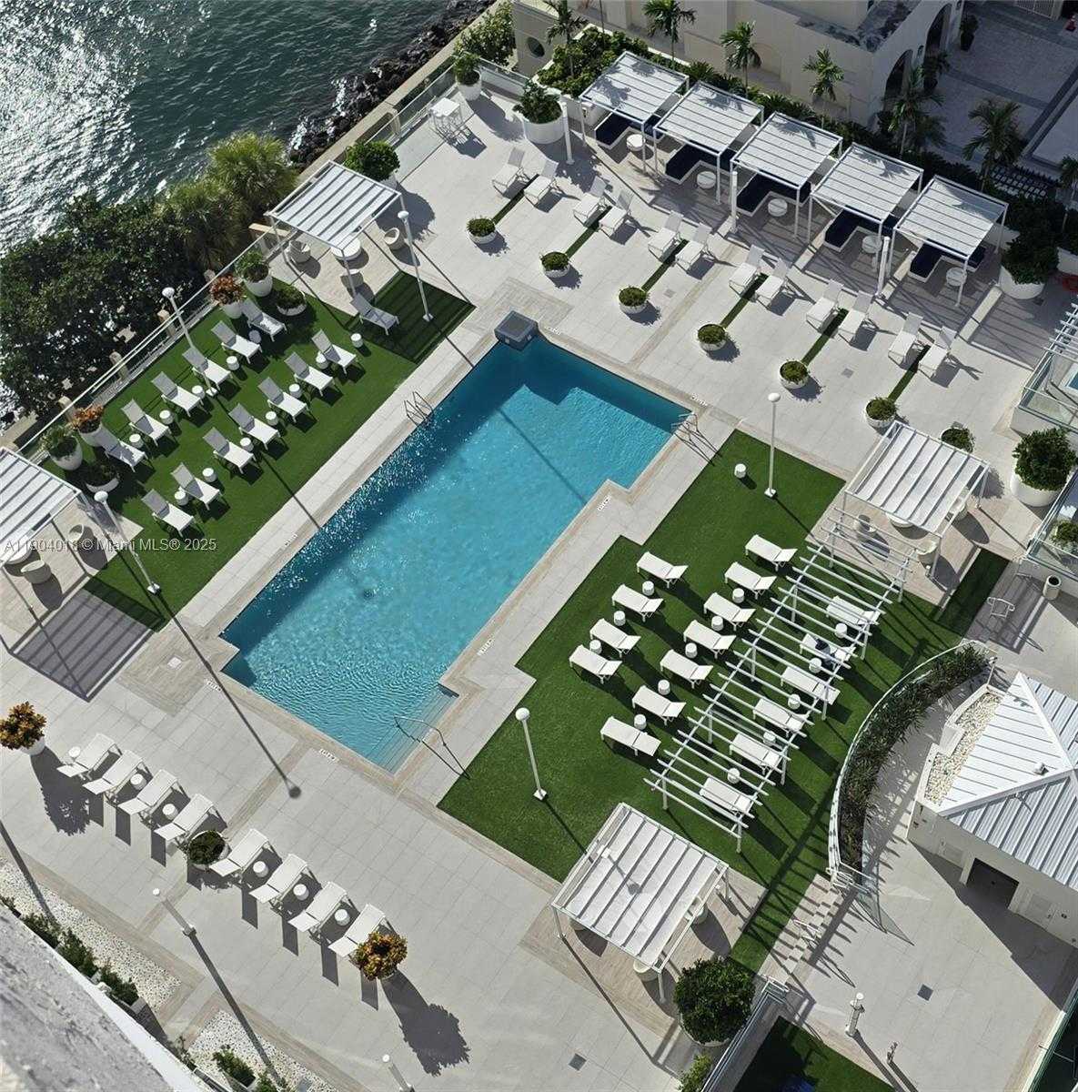 Small Image of 770 CLAUGHTON ISLAND DR #2108, Miami Number 9