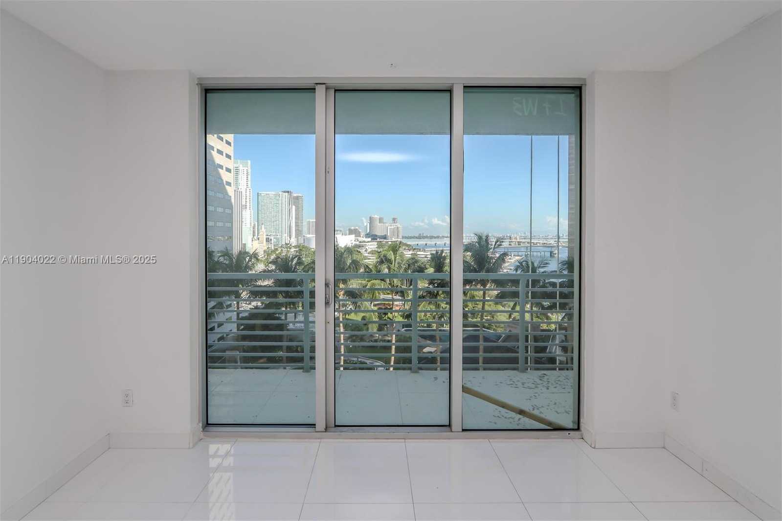 Small Image of 325 SOUTH BISCAYNE BLVD #1722, Miami Number 1