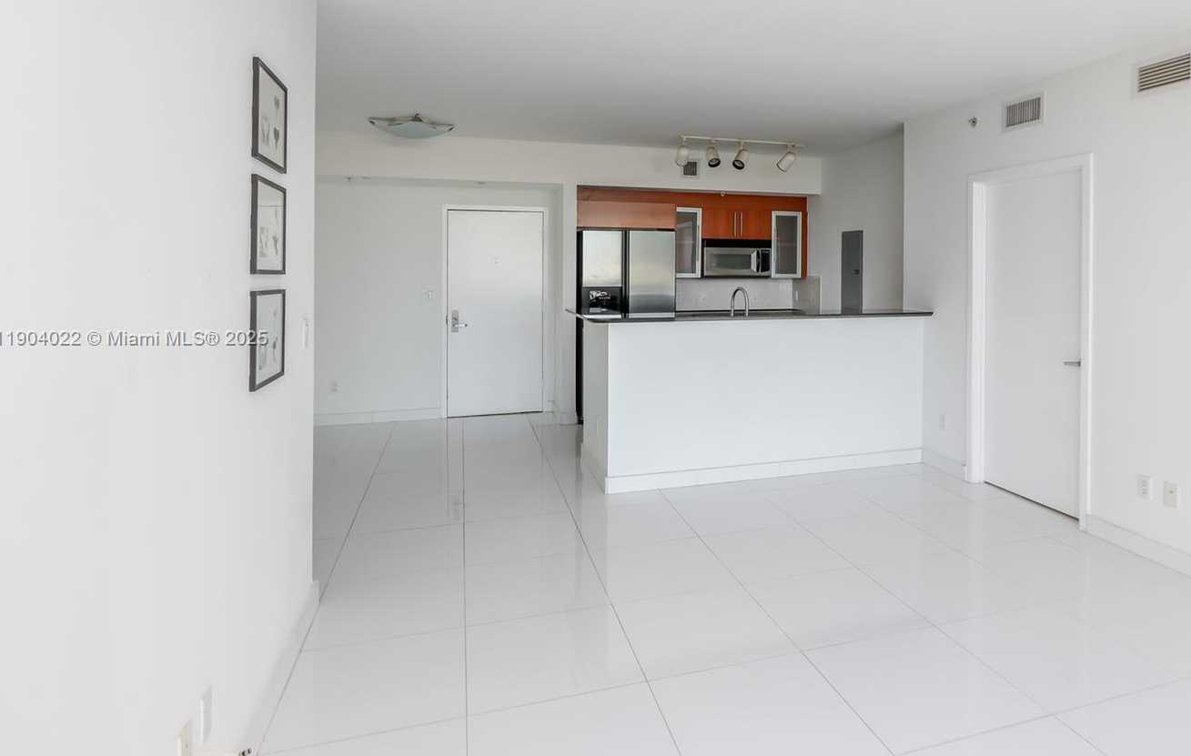 Small Image of 325 SOUTH BISCAYNE BLVD #1722, Miami Number 14