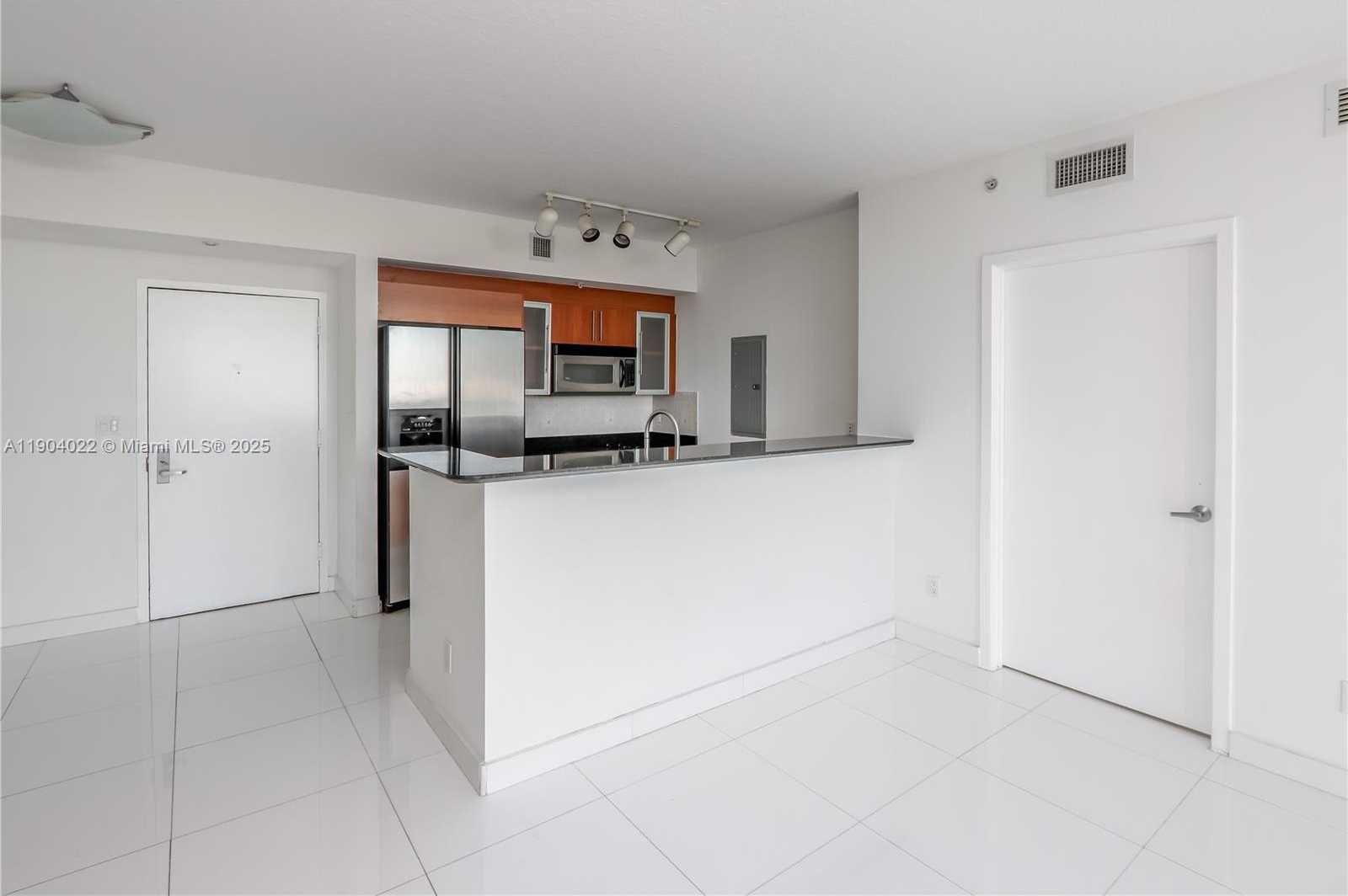 Small Image of 325 SOUTH BISCAYNE BLVD #1722, Miami Number 20
