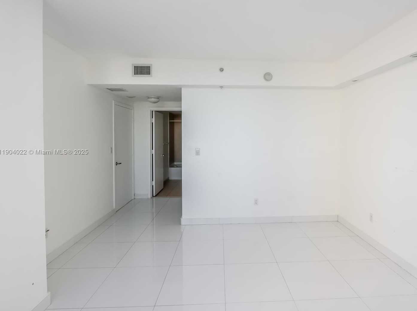 Small Image of 325 SOUTH BISCAYNE BLVD #1722, Miami Number 6
