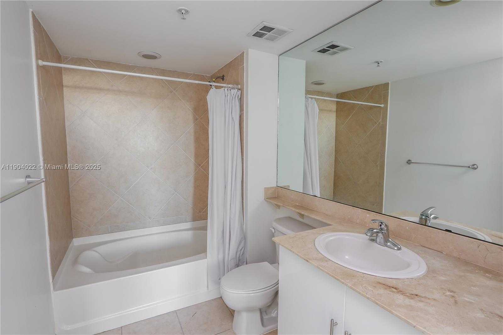 Small Image of 325 SOUTH BISCAYNE BLVD #1722, Miami Number 8