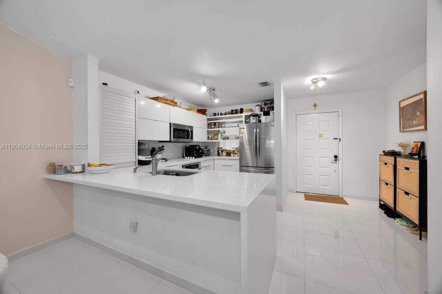 Small Image of 8596 SOUTH WEST 115TH PL, Miami Number 10