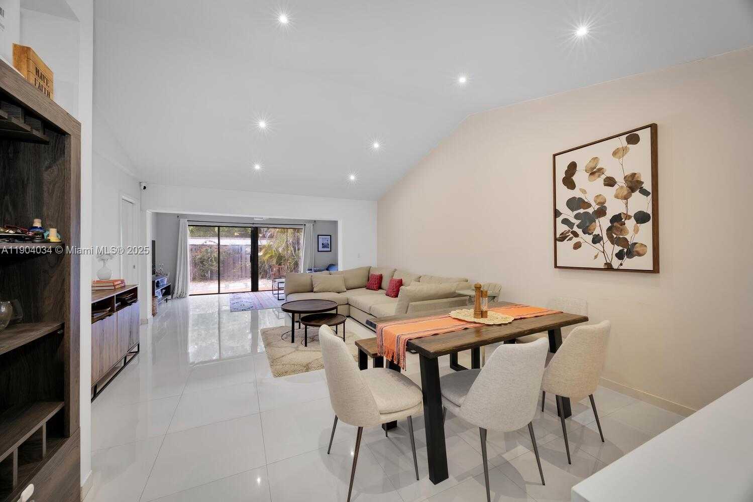 Small Image of 8596 SOUTH WEST 115TH PL, Miami Number 11