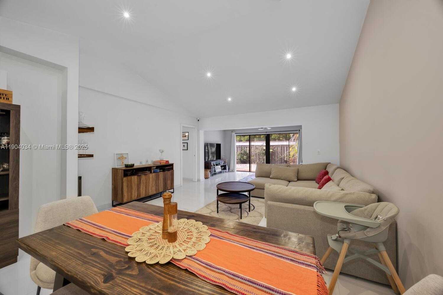 Small Image of 8596 SOUTH WEST 115TH PL, Miami Number 12