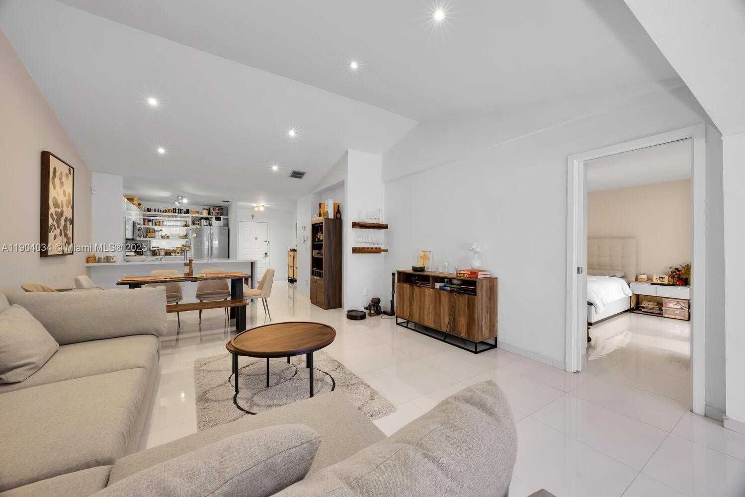 Small Image of 8596 SOUTH WEST 115TH PL, Miami Number 19