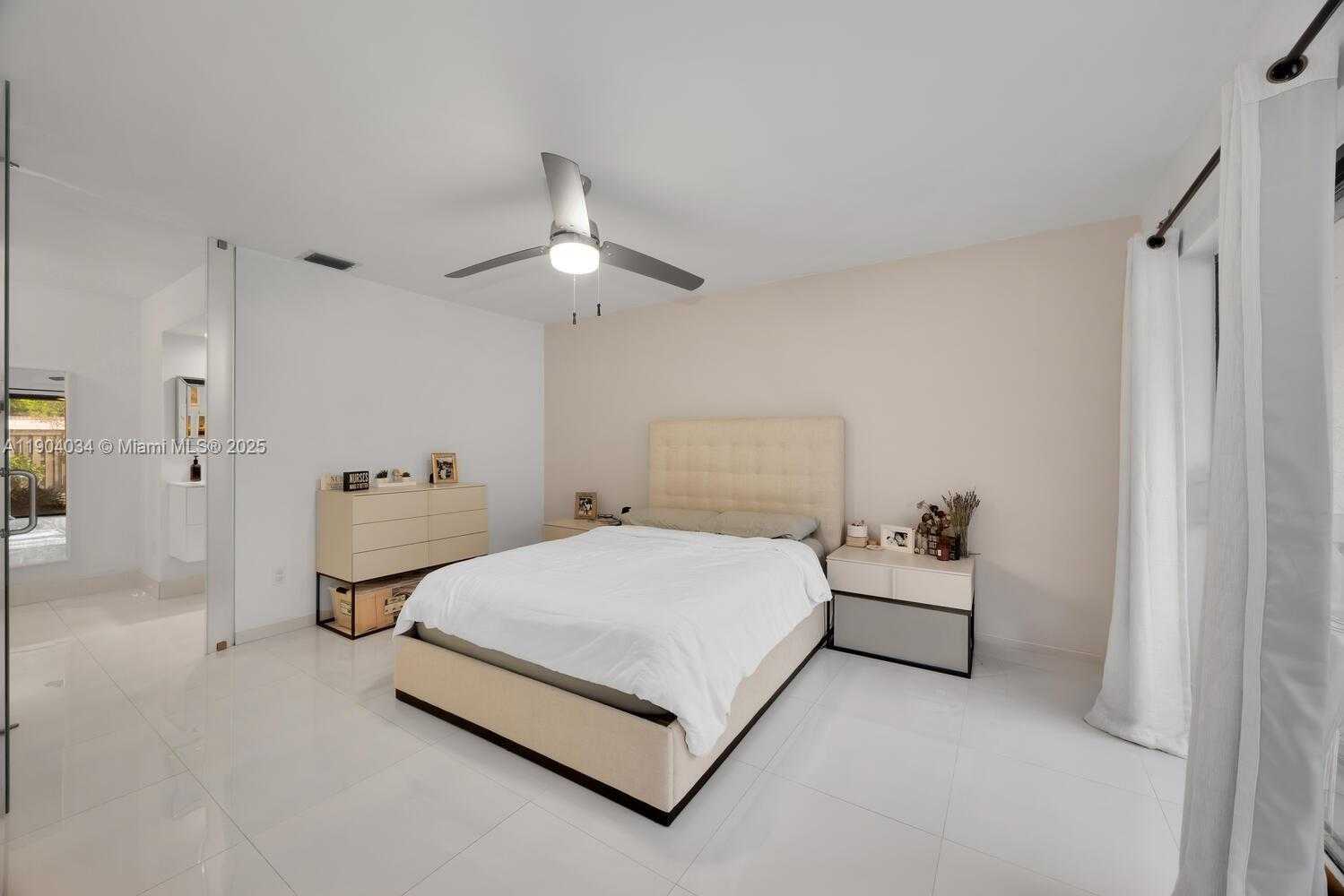 Small Image of 8596 SOUTH WEST 115TH PL, Miami Number 20