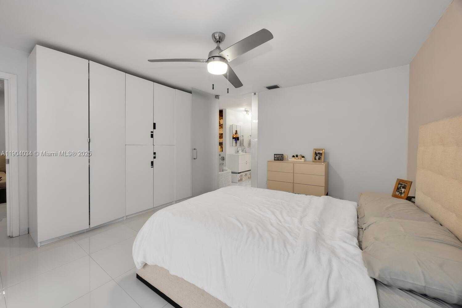 Small Image of 8596 SOUTH WEST 115TH PL, Miami Number 21
