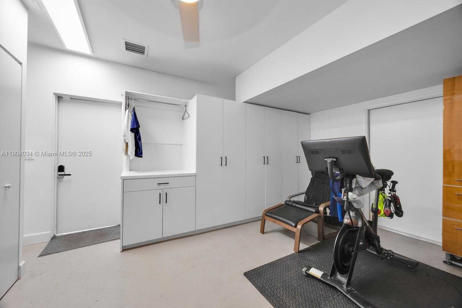 Small Image of 8596 SOUTH WEST 115TH PL, Miami Number 30