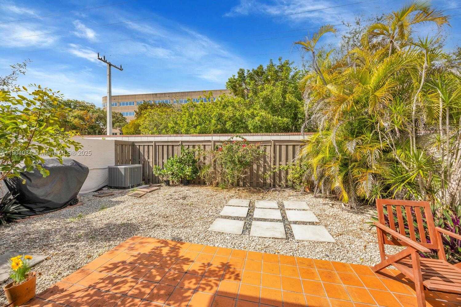 Small Image of 8596 SOUTH WEST 115TH PL, Miami Number 32