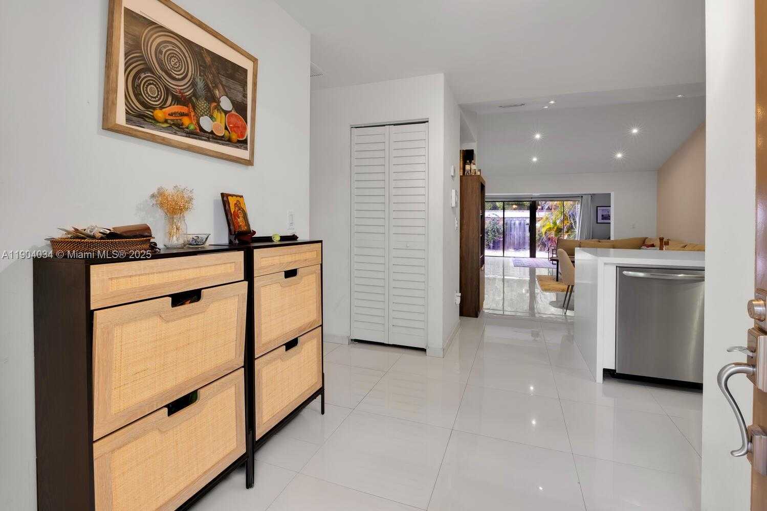 Small Image of 8596 SOUTH WEST 115TH PL, Miami Number 6