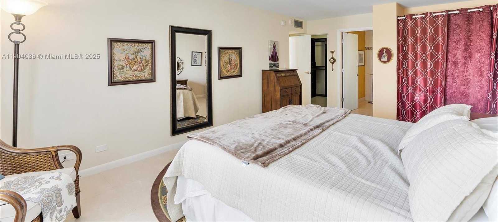 Small Image of 231 174TH ST #1120, Sunny Isles Beach Number 23