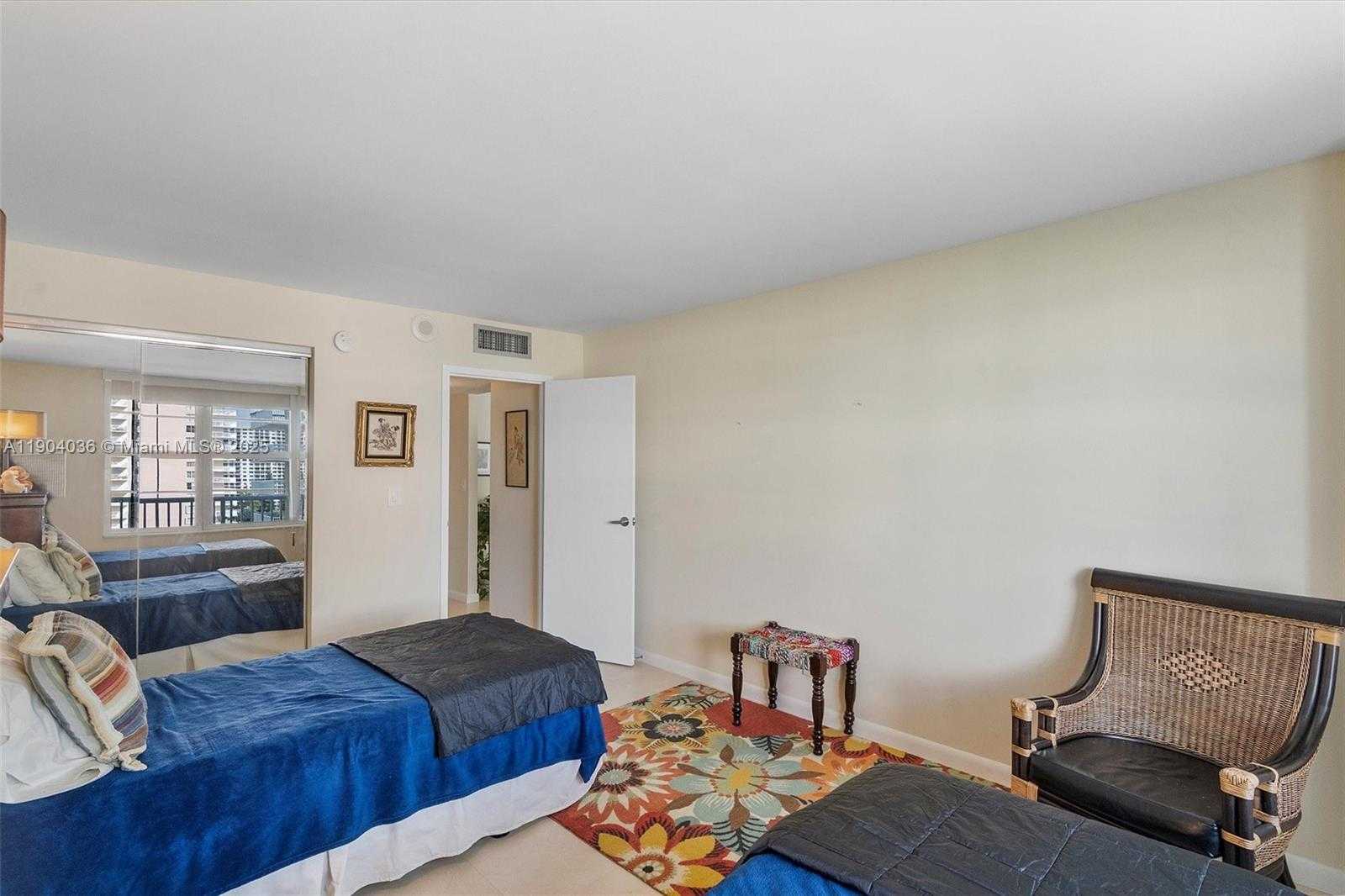 Small Image of 231 174TH ST #1120, Sunny Isles Beach Number 31