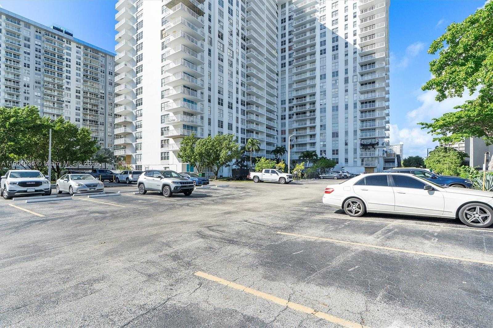 Small Image of 231 174TH ST #1120, Sunny Isles Beach Number 50