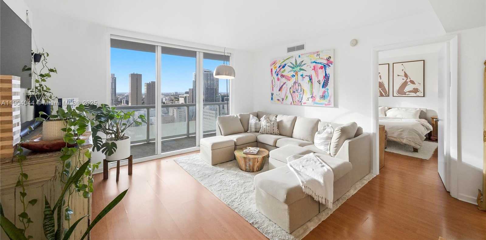 Small Image of 50 BISCAYNE BLVD #2911, Miami Number 1