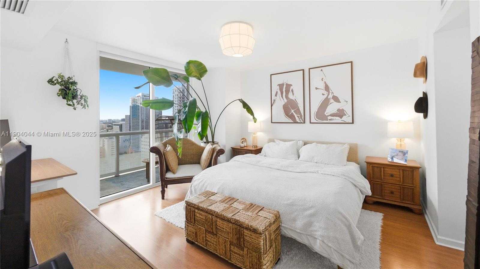 Small Image of 50 BISCAYNE BLVD #2911, Miami Number 13