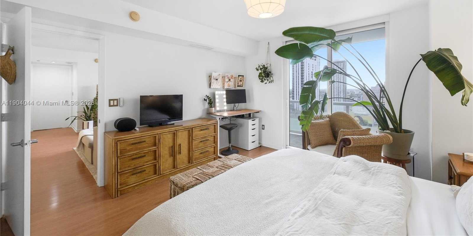 Small Image of 50 BISCAYNE BLVD #2911, Miami Number 15