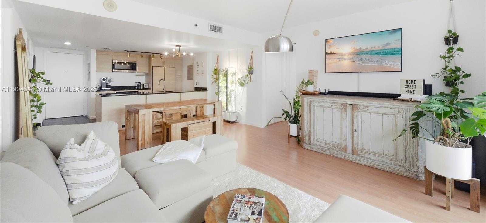 Small Image of 50 BISCAYNE BLVD #2911, Miami Number 3