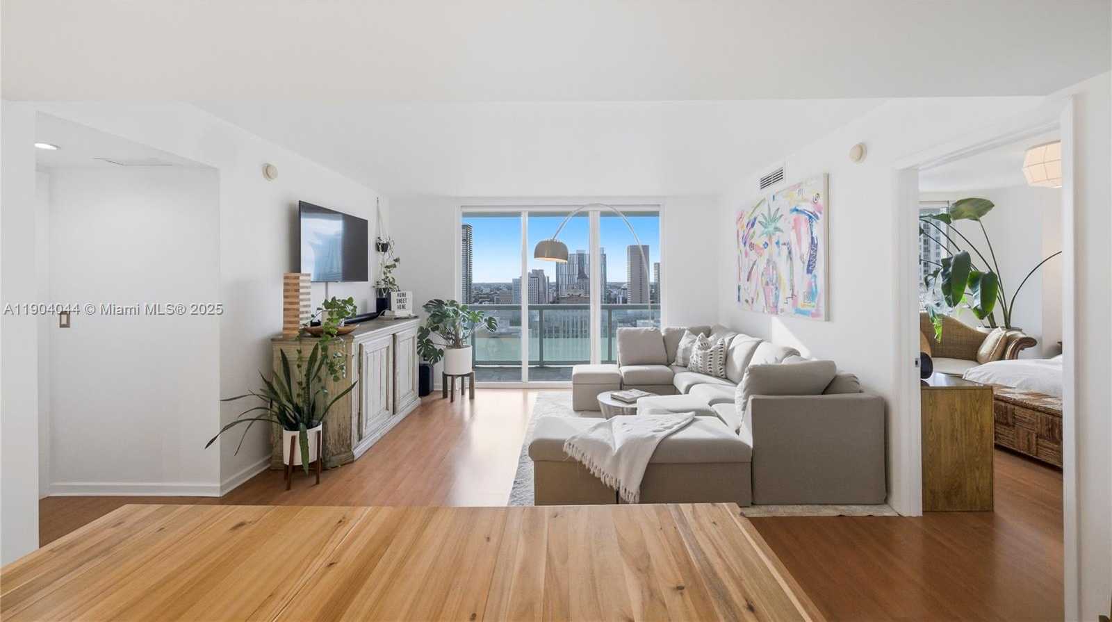 Small Image of 50 BISCAYNE BLVD #2911, Miami Number 6