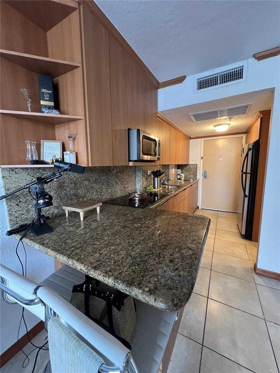 Small Image of 19201 COLLINS AVE #234, Sunny Isles Beach Number 6