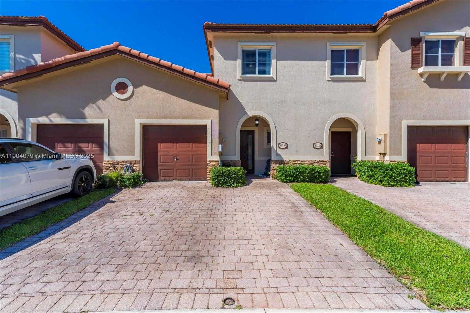 Small Image of 22232 SOUTH WEST 88TH PATH, Cutler Bay Number 2