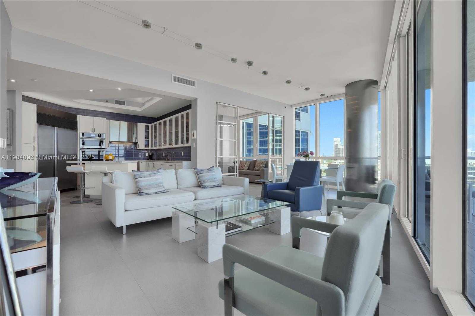 Small Image of 100 SOUTH POINTE DR #909, Miami Beach Number 13