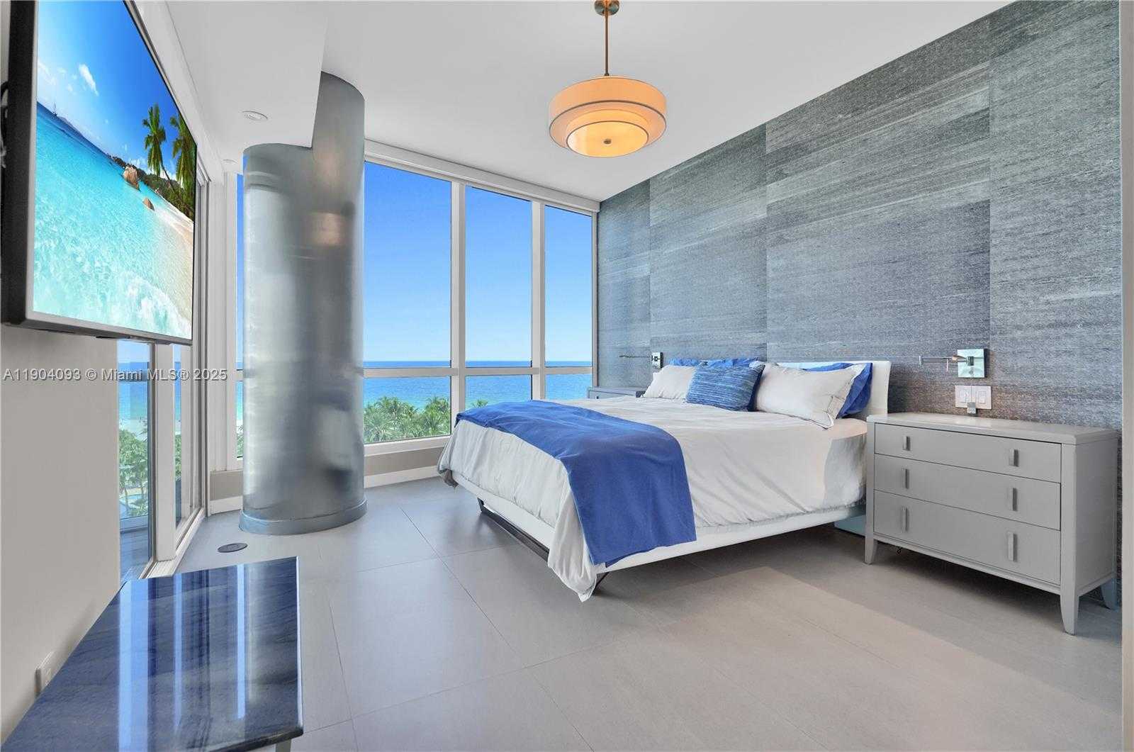 Small Image of 100 SOUTH POINTE DR #909, Miami Beach Number 15