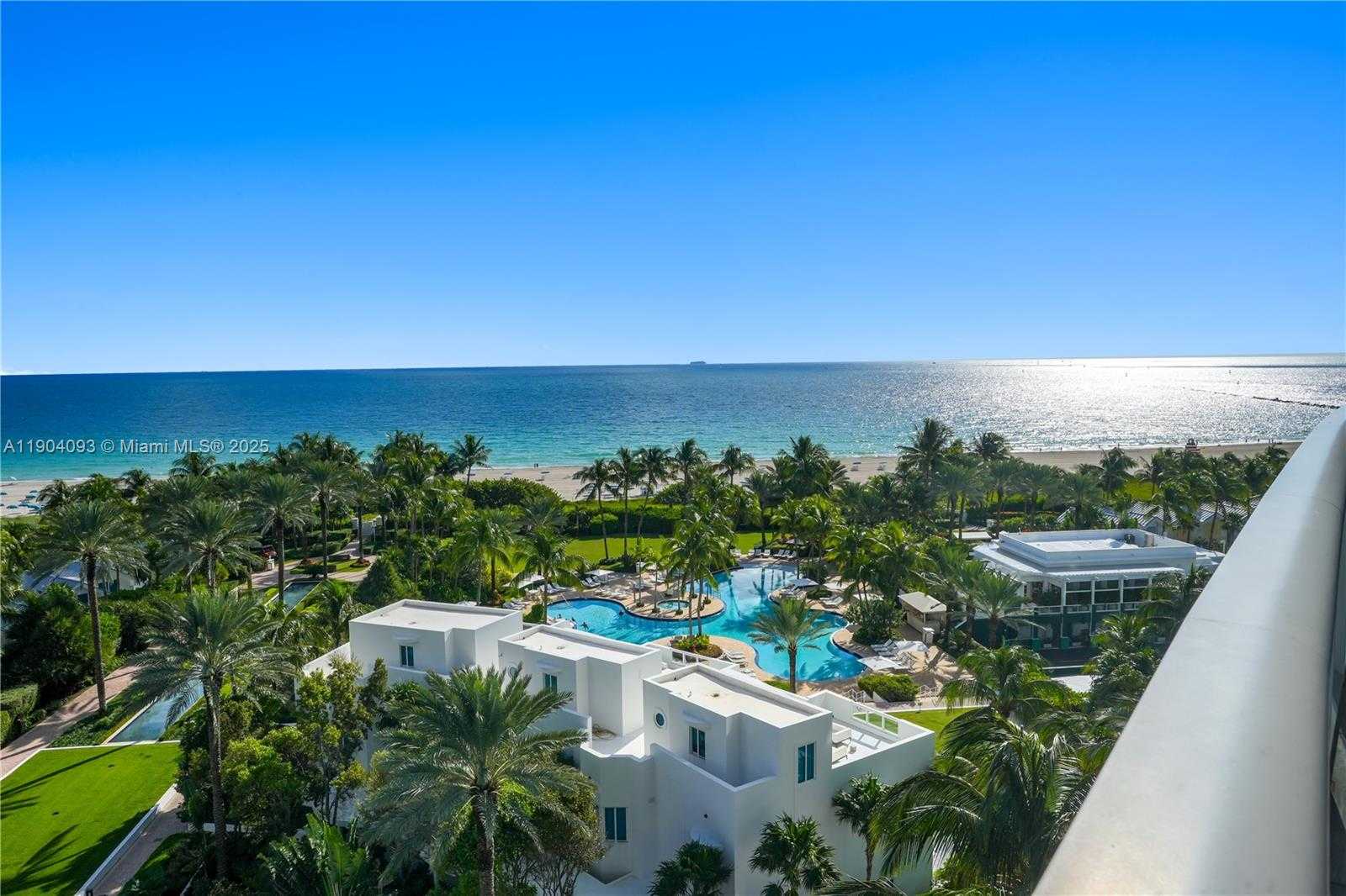 Small Image of 100 SOUTH POINTE DR #909, Miami Beach Number 5