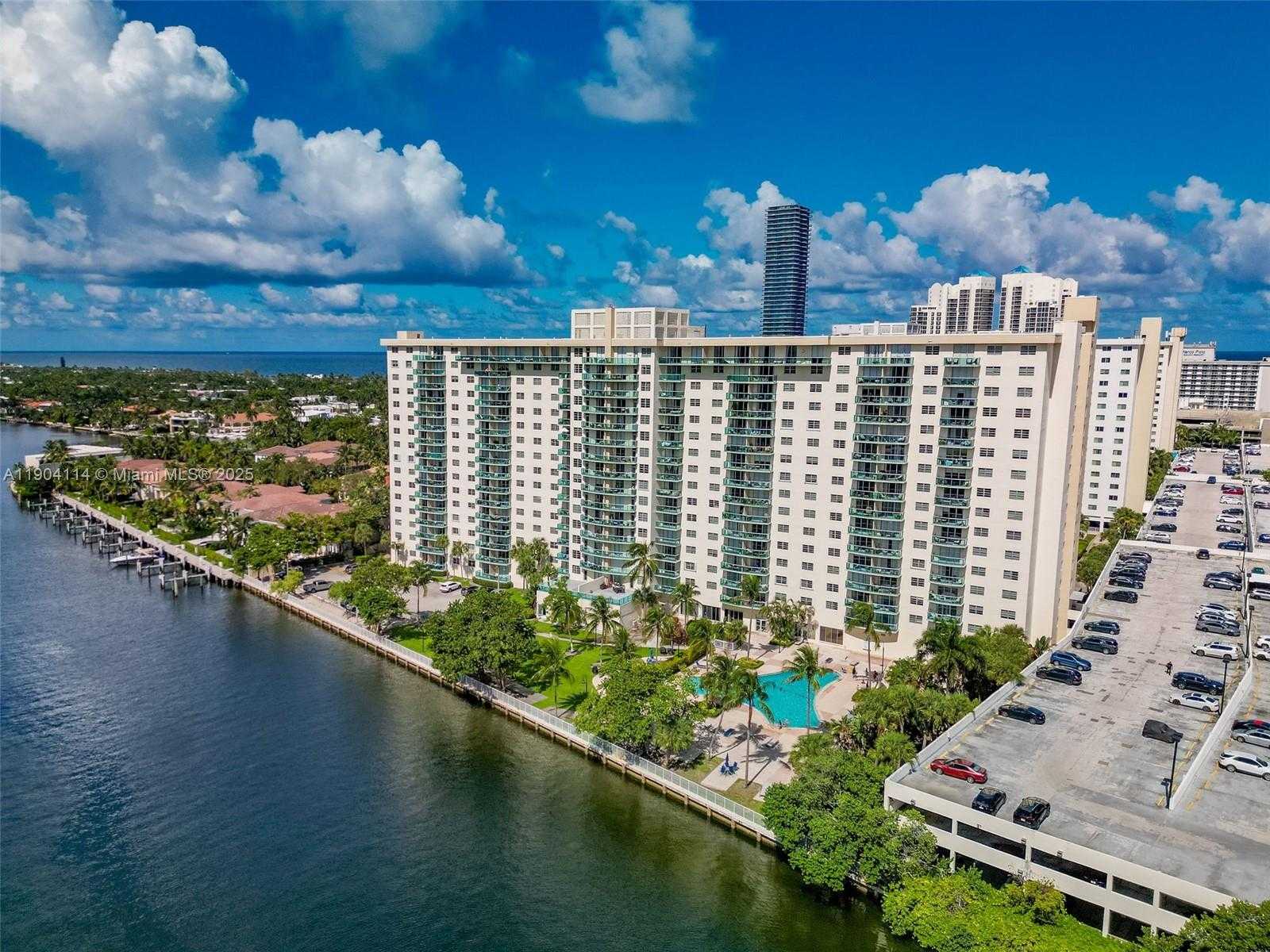 Small Image of 19390 COLLINS AVE #209, Sunny Isles Beach Number 18