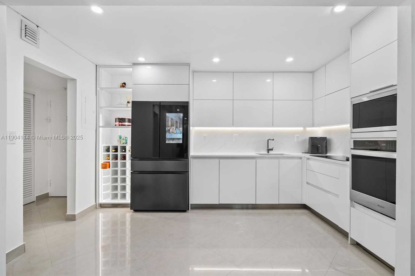 Small Image of 19390 COLLINS AVE #209, Sunny Isles Beach Number 4