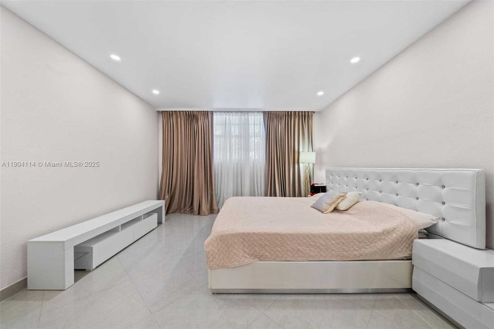 Small Image of 19390 COLLINS AVE #209, Sunny Isles Beach Number 9