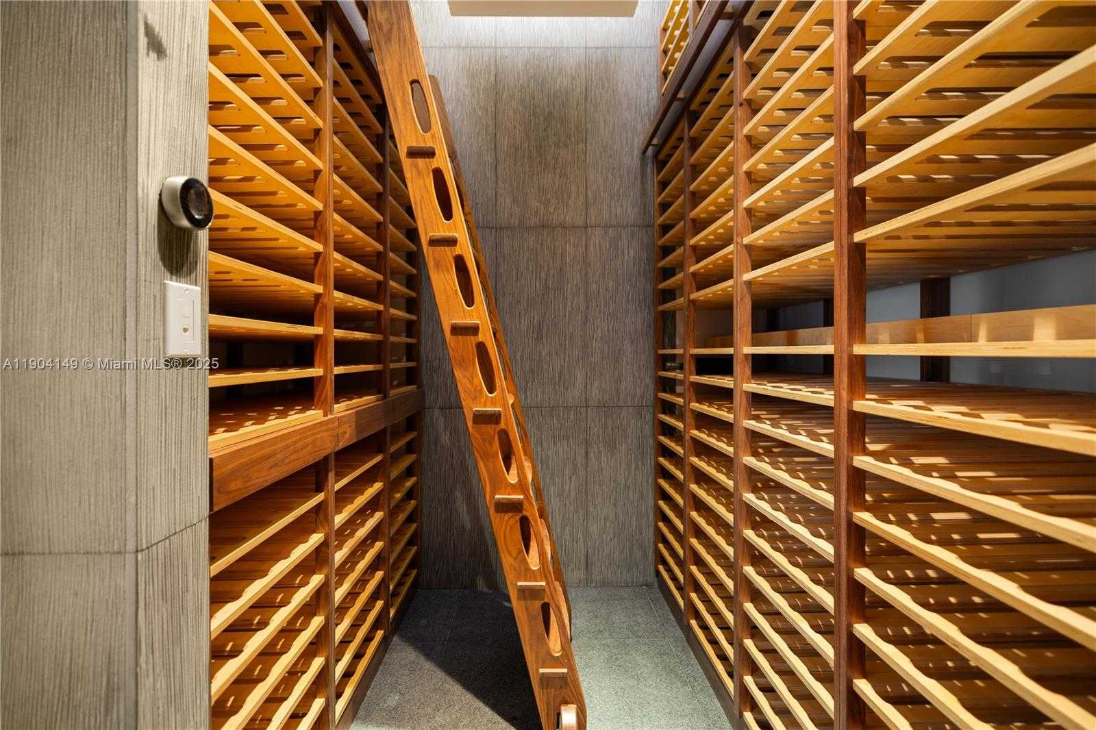 Small Image of 18201 COLLINS AVE #TS-1, Sunny Isles Beach Number 31