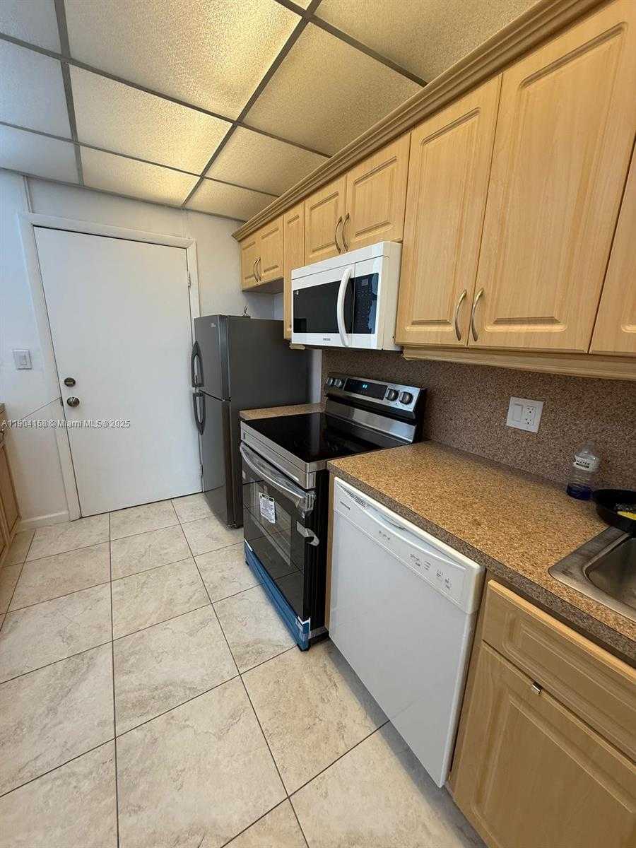 Small Image of 3660 NORTH EAST 166TH ST #805, North Miami Beach Number 2