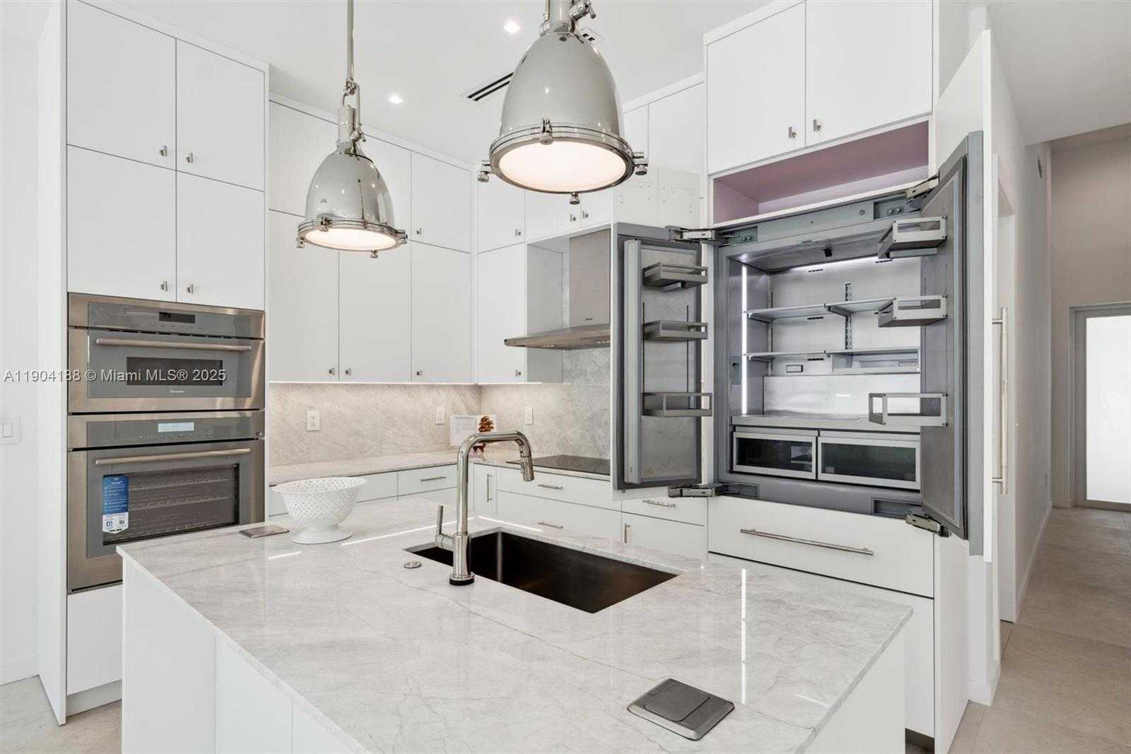 Small Image of 554 NORTH RIVERSIDE DR #B, Pompano Beach Number 16