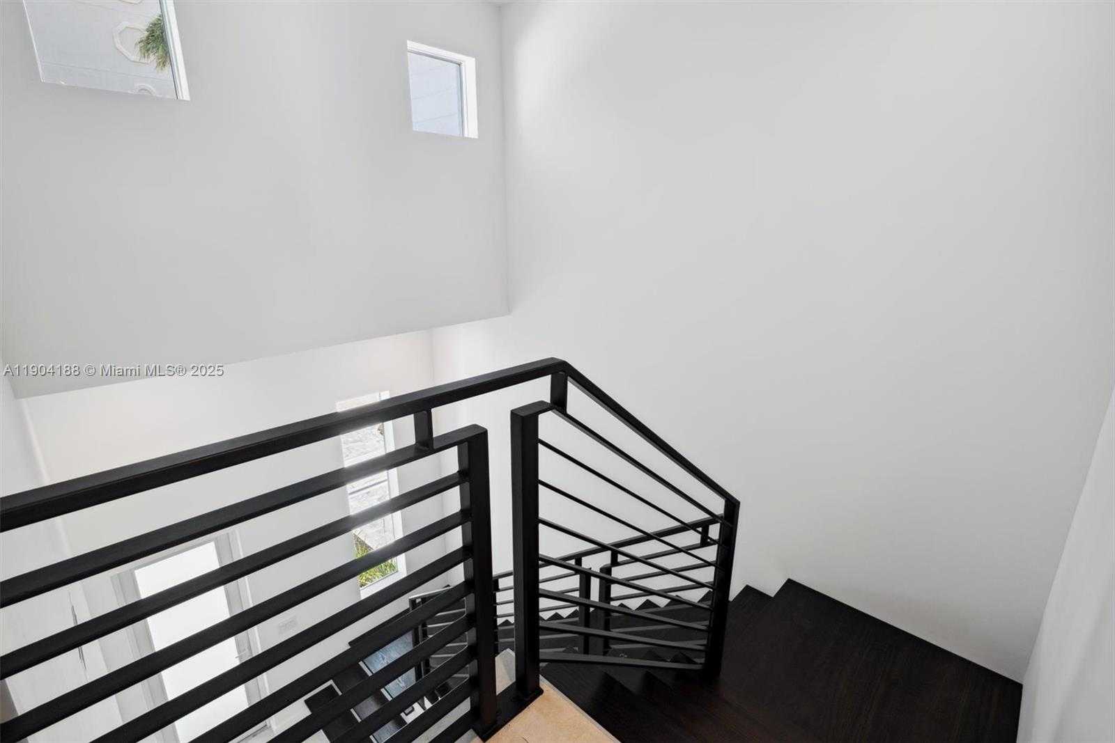 Small Image of 554 NORTH RIVERSIDE DR #B, Pompano Beach Number 27