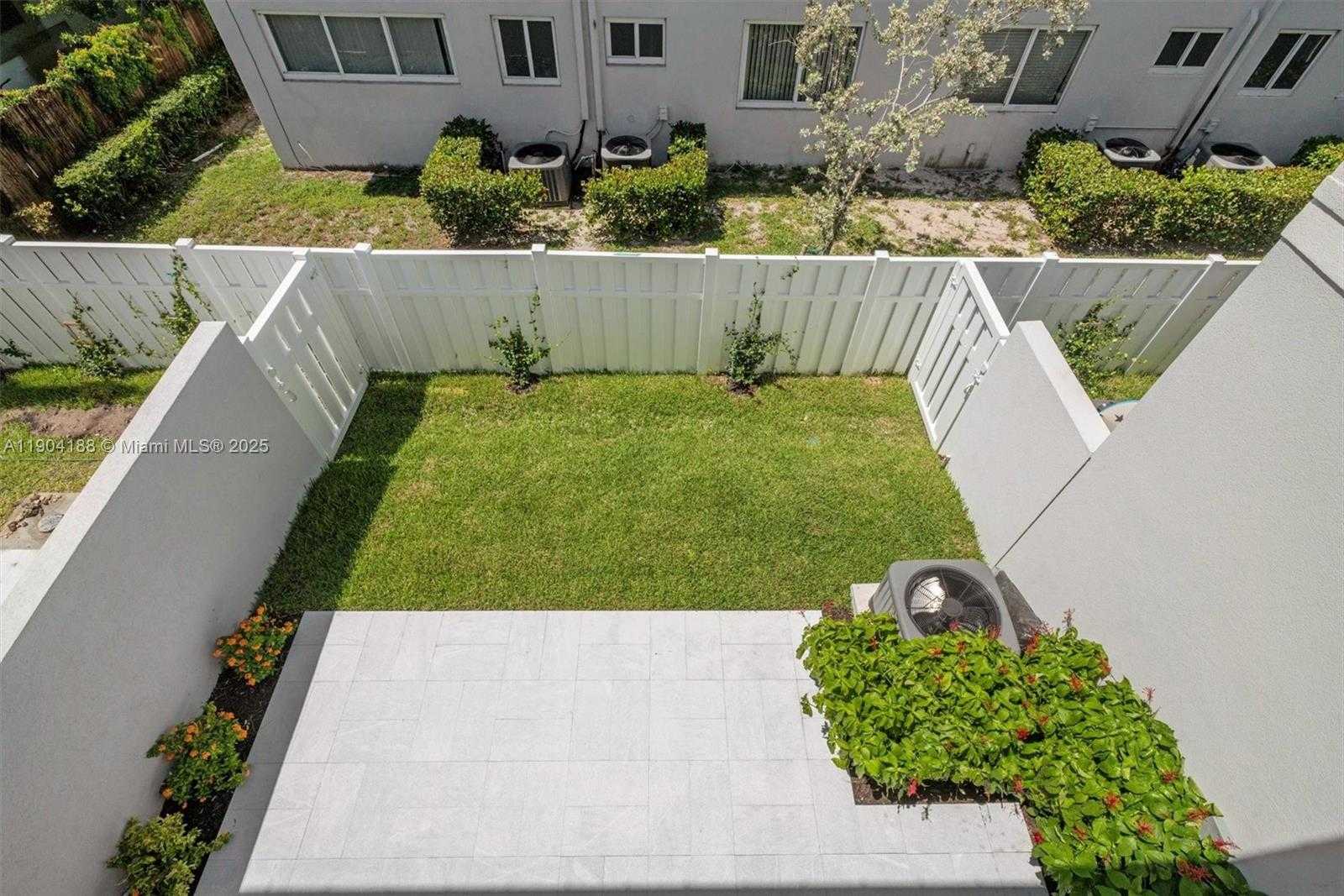 Small Image of 554 NORTH RIVERSIDE DR #B, Pompano Beach Number 45