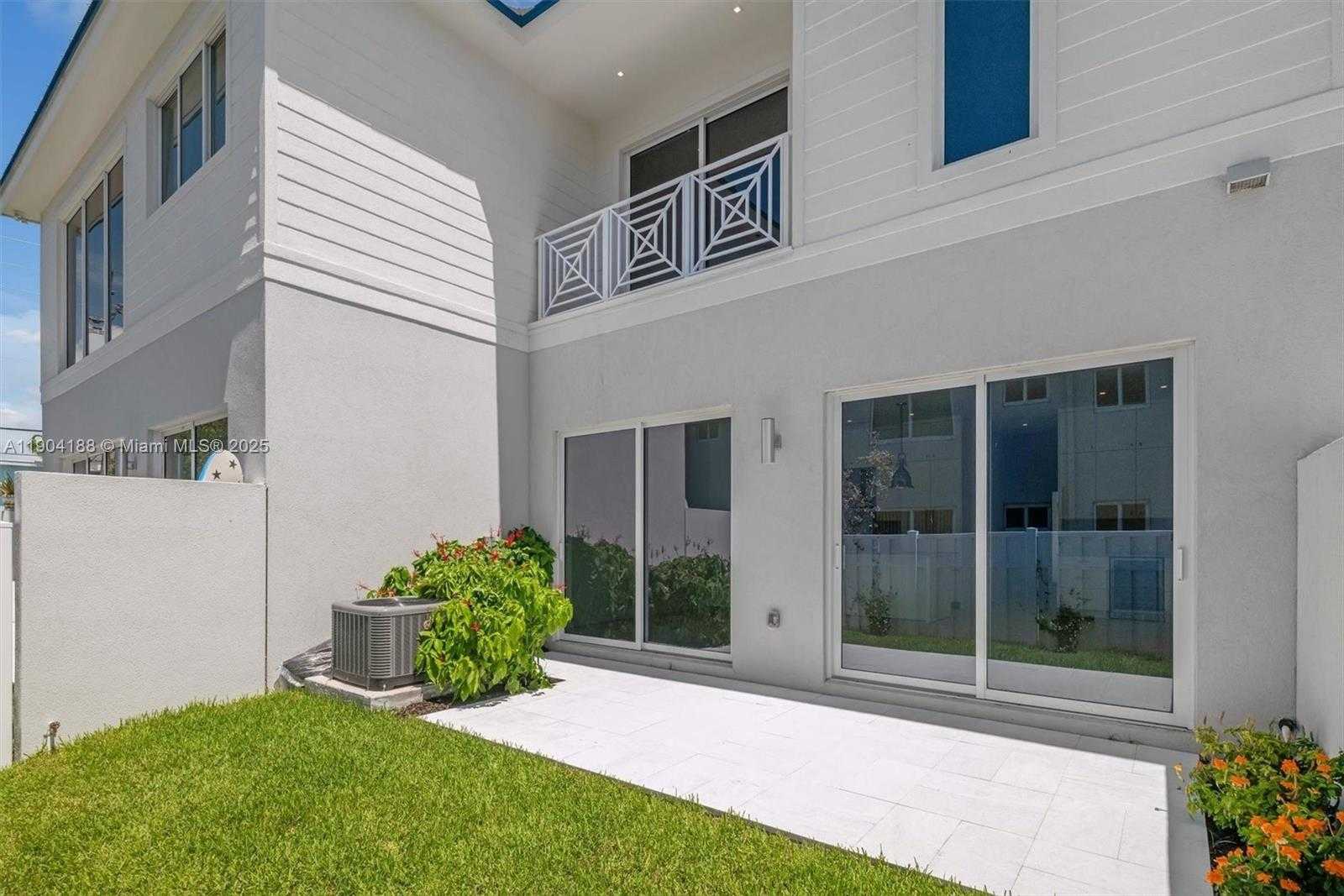 Small Image of 554 NORTH RIVERSIDE DR #B, Pompano Beach Number 46